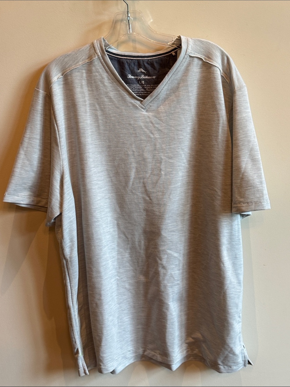 Tommy Bahama Light Gray V-Neck Short Sleeve Tee